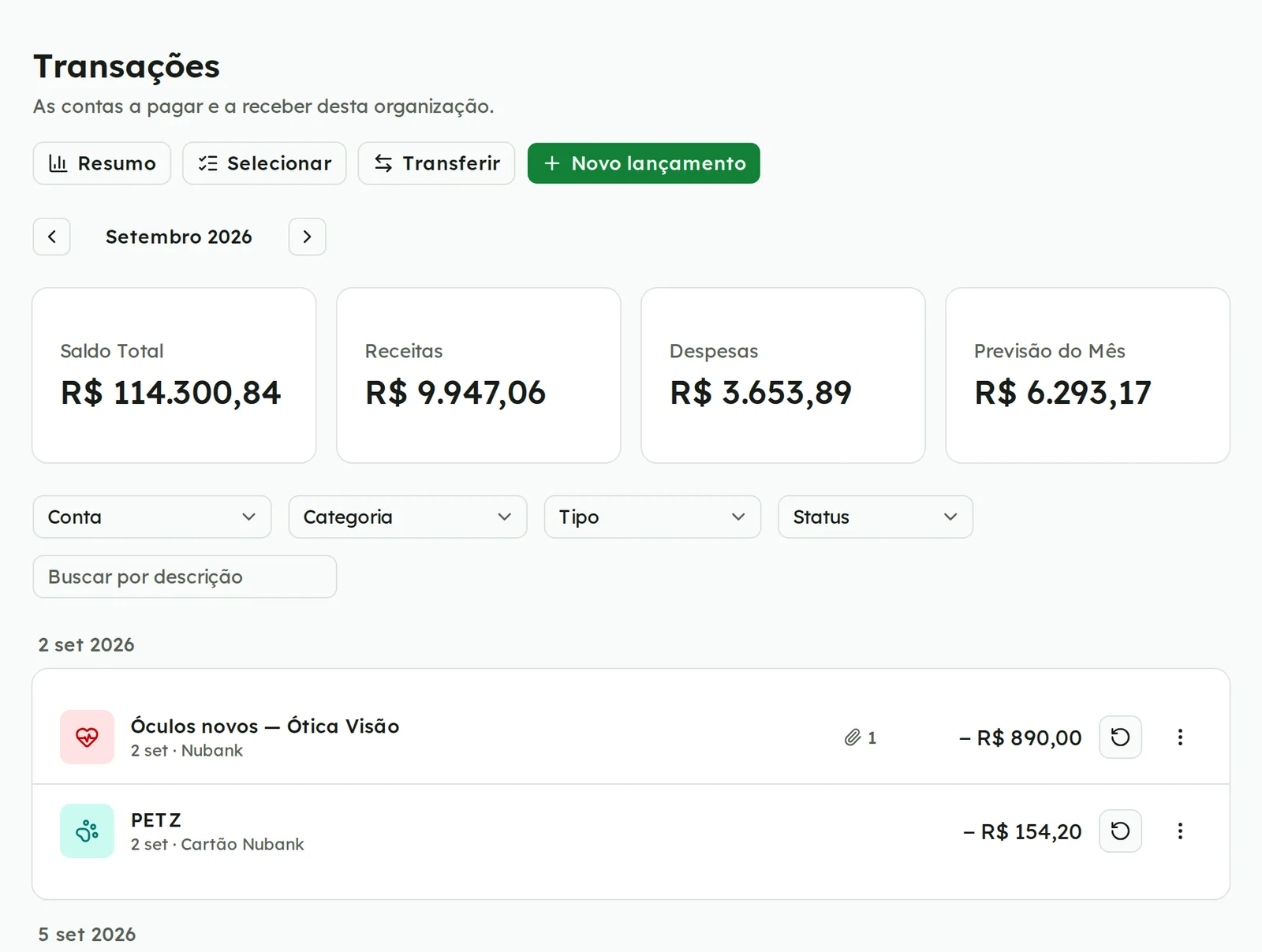 Tela Transações com saldo total, receitas, despesas, previsão do mês e a lista de lançamentos por dia